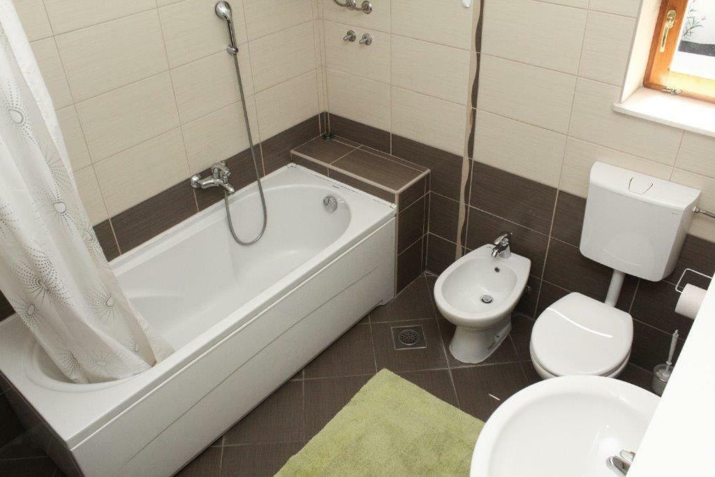 Apartman Morovic Свети свети Филип и Яков Екстериор снимка